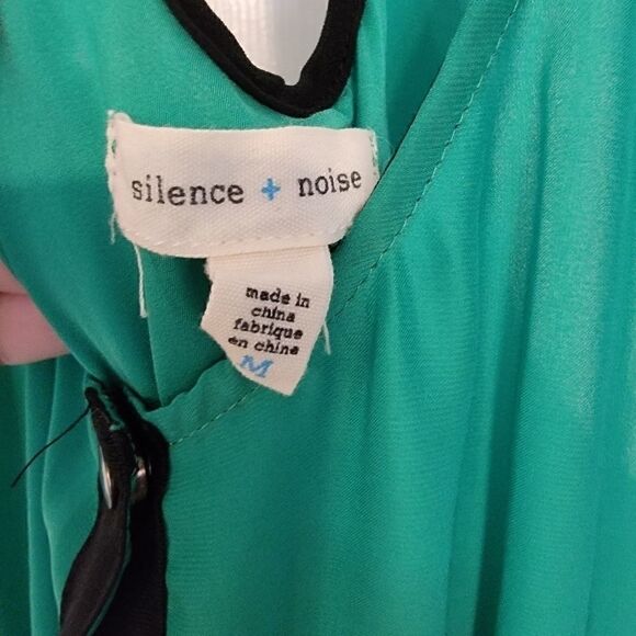 Silence + Noise UO Dress Green Black Medium - Picture 3 of 4